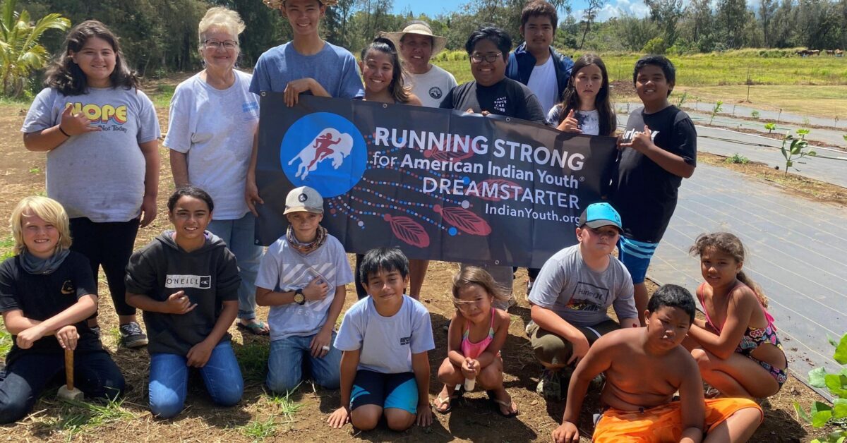 RS -- DS Clyson With Summer program students 9298 (1)-min