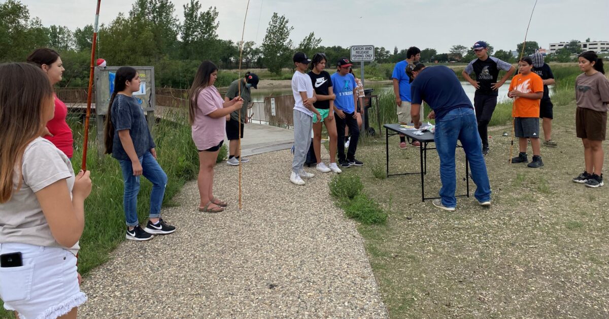 RS -- DS S'Nya Learning to Fish